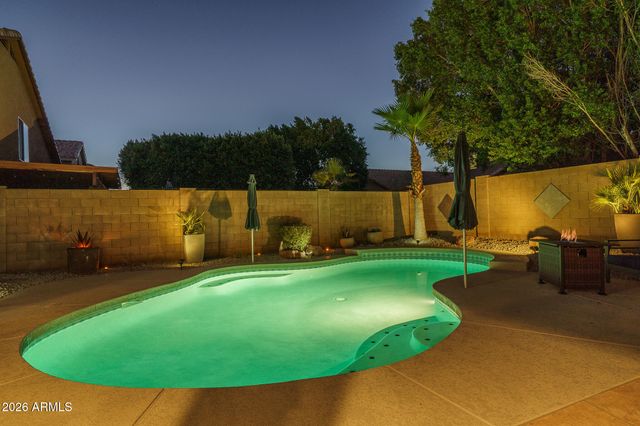 9164 W PARADISE Lane, Peoria, AZ 85382