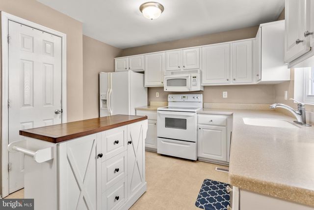 2600 KERRY CT, Owings, MD 20736