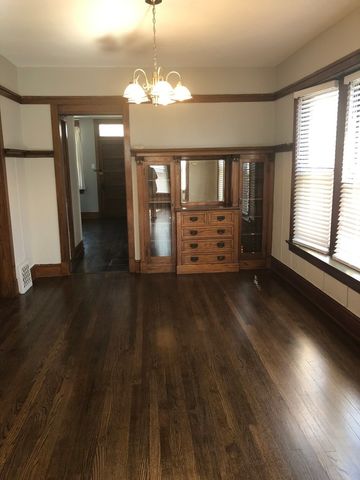 6129 N Hermitage Avenue, Chicago, IL 60660