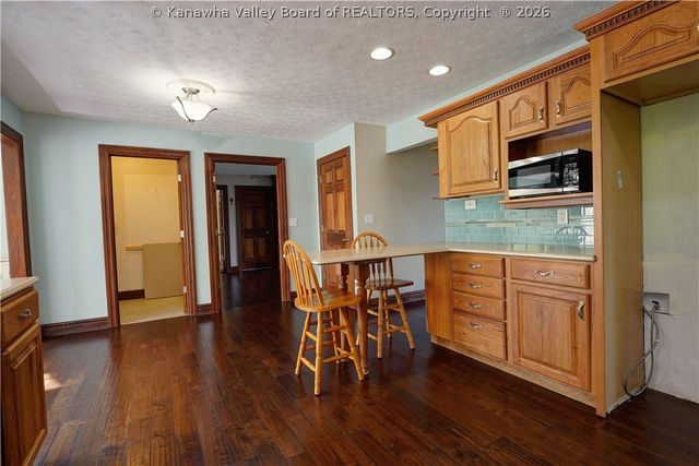 4 Hidden Cove, Cross Lanes, WV 25313