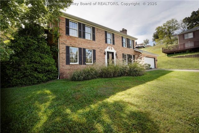4 Hidden Cove, Cross Lanes, WV 25313