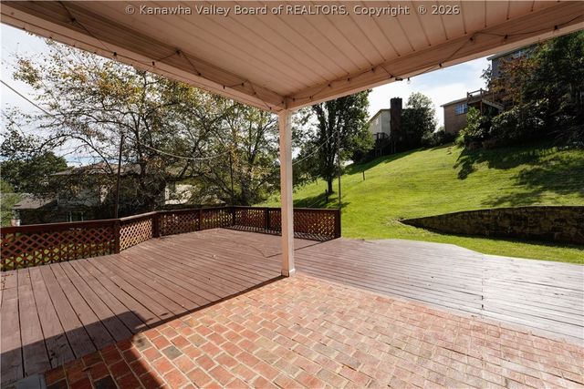 4 Hidden Cove, Cross Lanes, WV 25313