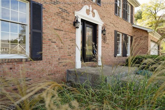 4 Hidden Cove, Cross Lanes, WV 25313