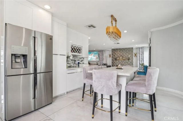 6545 Kraft Avenue, North Hollywood, CA 91606