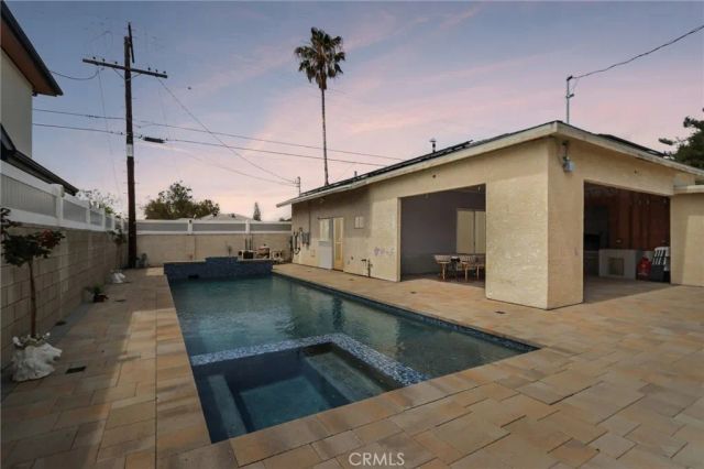 6545 Kraft Avenue, North Hollywood, CA 91606