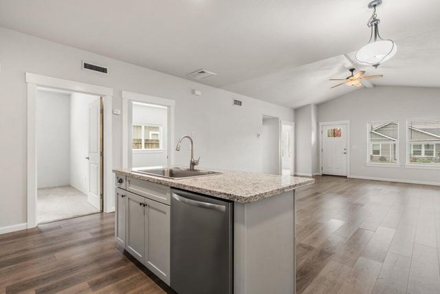 191 Mellecker Way, Medford, OR 97501