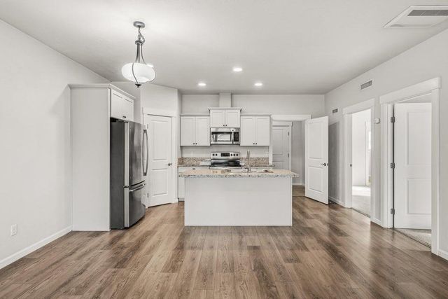 191 Mellecker Way, Medford, OR 97501