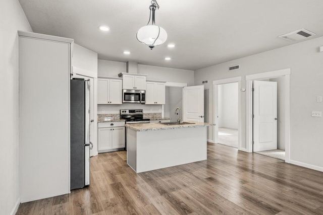 191 Mellecker Way, Medford, OR 97501