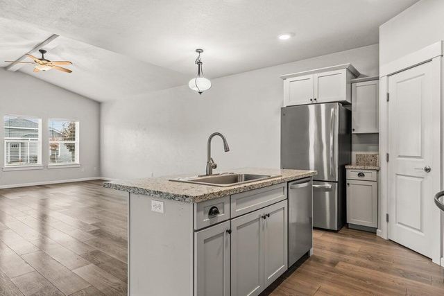 191 Mellecker Way, Medford, OR 97501