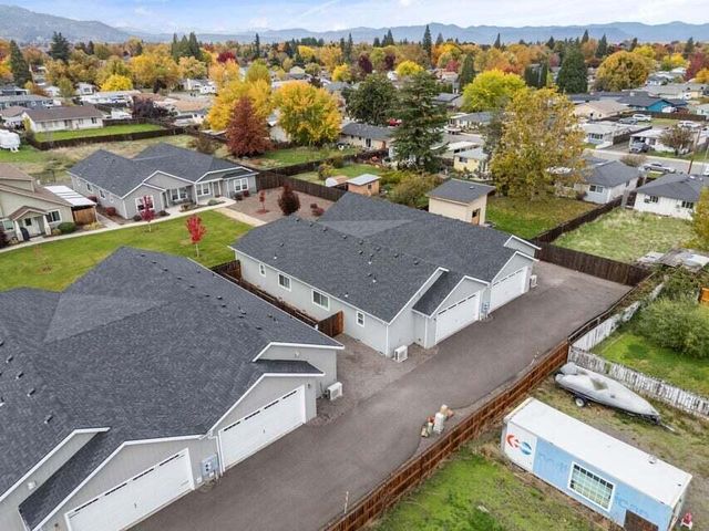 191 Mellecker Way, Medford, OR 97501