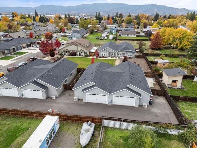 191 Mellecker Way, Medford, OR 97501