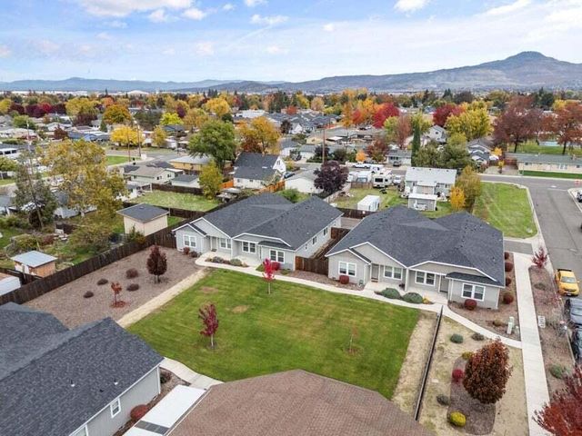 191 Mellecker Way, Medford, OR 97501