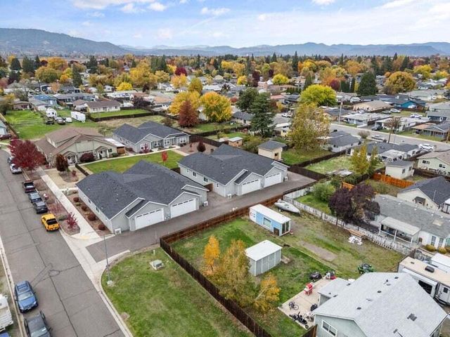 191 Mellecker Way, Medford, OR 97501