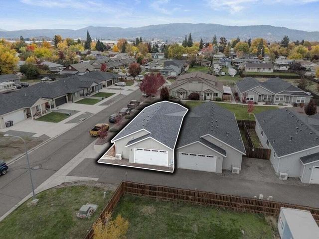 191 Mellecker Way, Medford, OR 97501