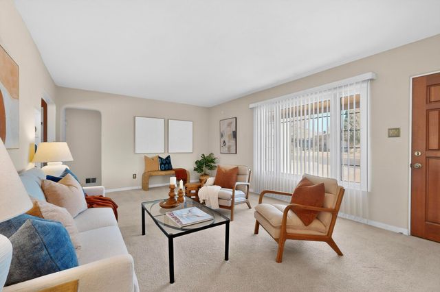 1319 Manzano Street NE, Albuquerque, NM 87110