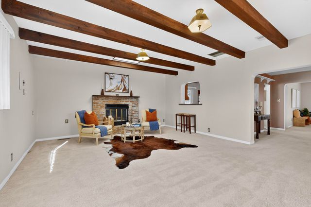 1319 Manzano Street NE, Albuquerque, NM 87110