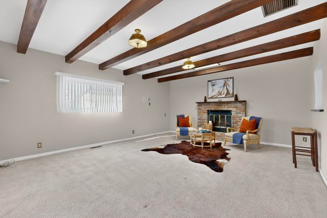 1319 Manzano Street NE, Albuquerque, NM 87110