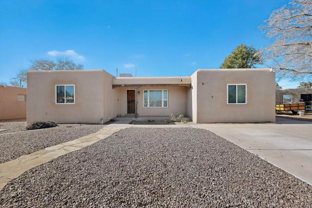 1319 Manzano Street NE, Albuquerque, NM 87110