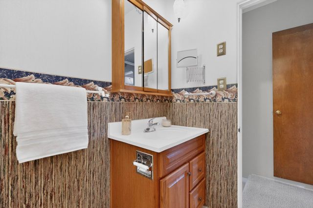 1319 Manzano Street NE, Albuquerque, NM 87110