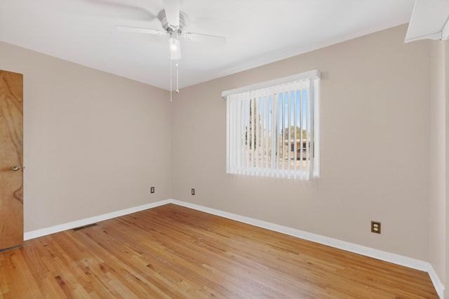 1319 Manzano Street NE, Albuquerque, NM 87110