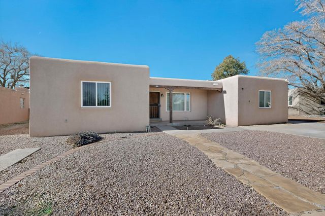 1319 Manzano Street NE, Albuquerque, NM 87110