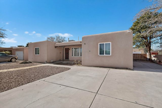 1319 Manzano Street NE, Albuquerque, NM 87110