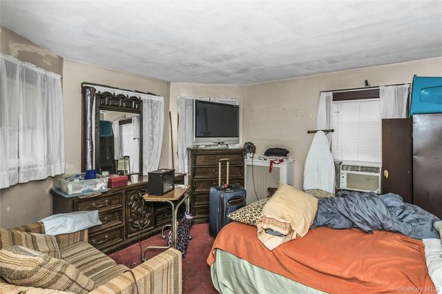 41 W Fulton Avenue, Roosevelt, NY 11575