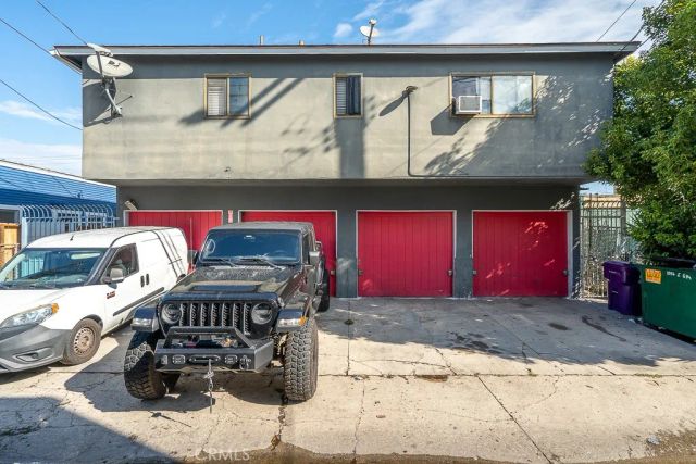 1056 E 6th Street, Long Beach, CA 90802