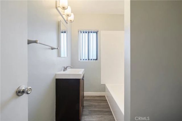 1056 E 6th Street, Long Beach, CA 90802