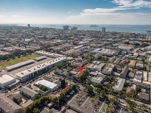 1056 E 6th Street, Long Beach, CA 90802