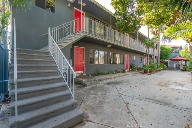 1056 E 6th Street, Long Beach, CA 90802