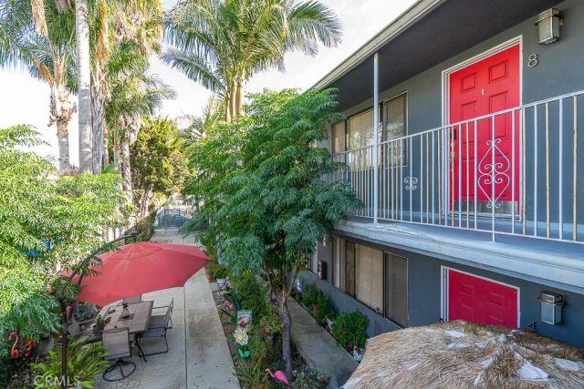 1056 E 6th Street, Long Beach, CA 90802