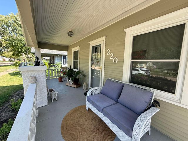 220 E Ellsworth Ave, Salina, KS 67401