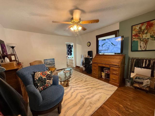 220 E Ellsworth Ave, Salina, KS 67401