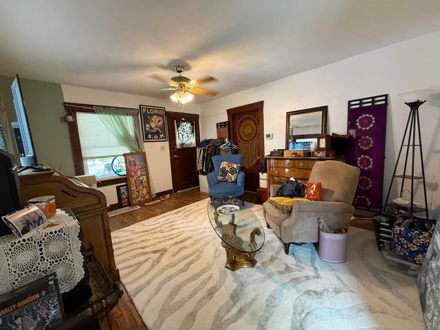 220 E Ellsworth Ave, Salina, KS 67401