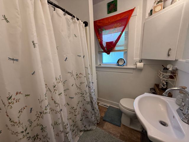 220 E Ellsworth Ave, Salina, KS 67401