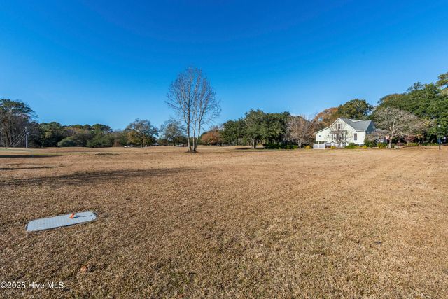 1352 Hewett Farms Road SW, South Brunswick, NC 28470