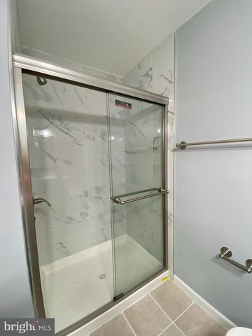 6 LATTA CT, Lawrenceville, NJ 08648