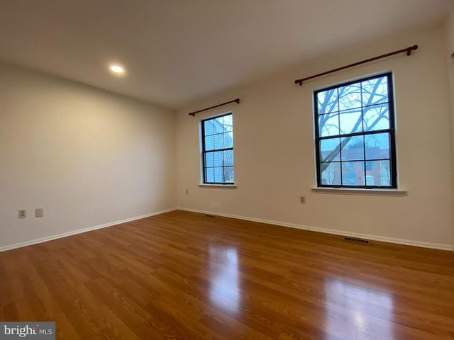 6 LATTA CT, Lawrenceville, NJ 08648