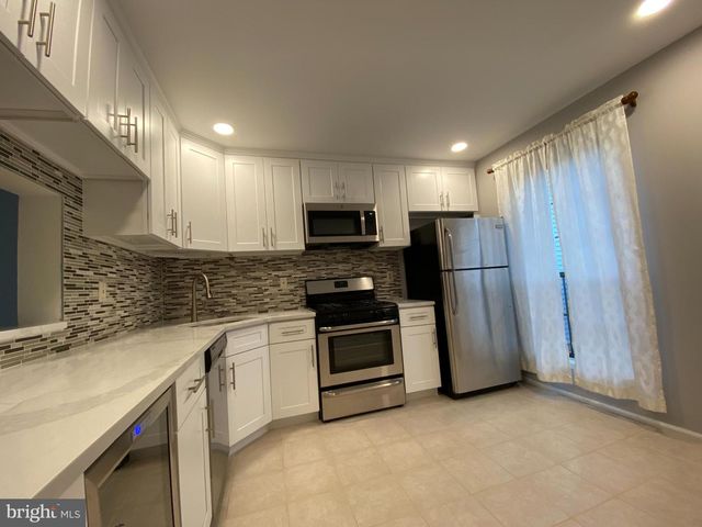 6 LATTA CT, Lawrenceville, NJ 08648