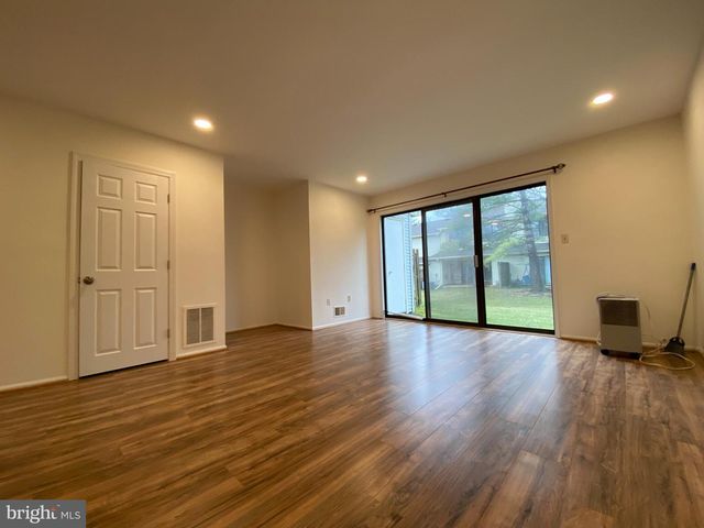 6 LATTA CT, Lawrenceville, NJ 08648