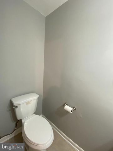 6 LATTA CT, Lawrenceville, NJ 08648