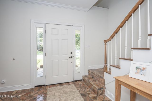 112 White Boulevard, Ocean Springs, MS 39564