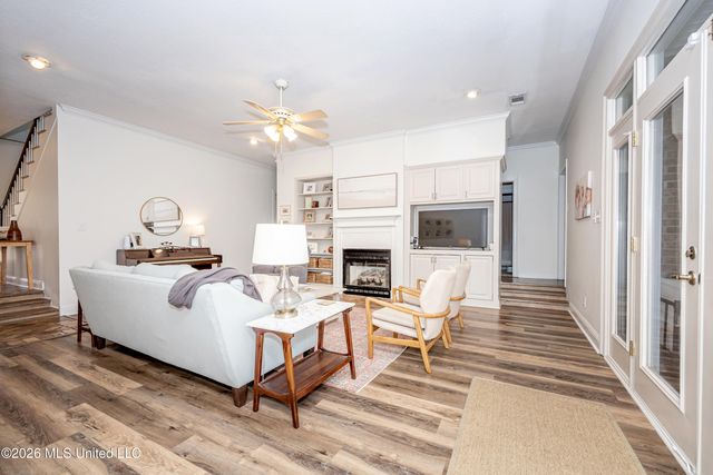 112 White Boulevard, Ocean Springs, MS 39564