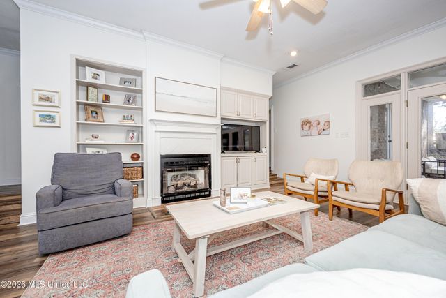 112 White Boulevard, Ocean Springs, MS 39564