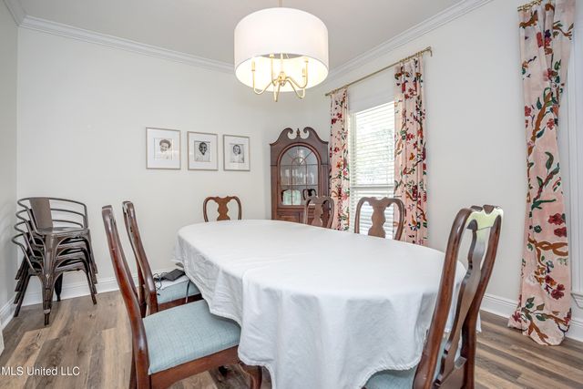 112 White Boulevard, Ocean Springs, MS 39564