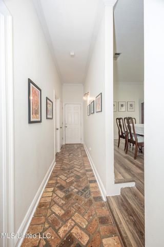 112 White Boulevard, Ocean Springs, MS 39564