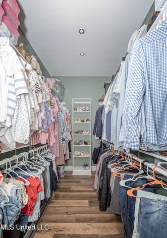 112 White Boulevard, Ocean Springs, MS 39564