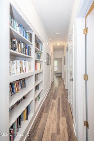 112 White Boulevard, Ocean Springs, MS 39564