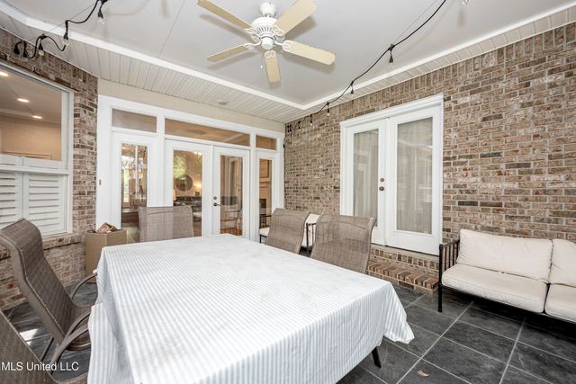 112 White Boulevard, Ocean Springs, MS 39564